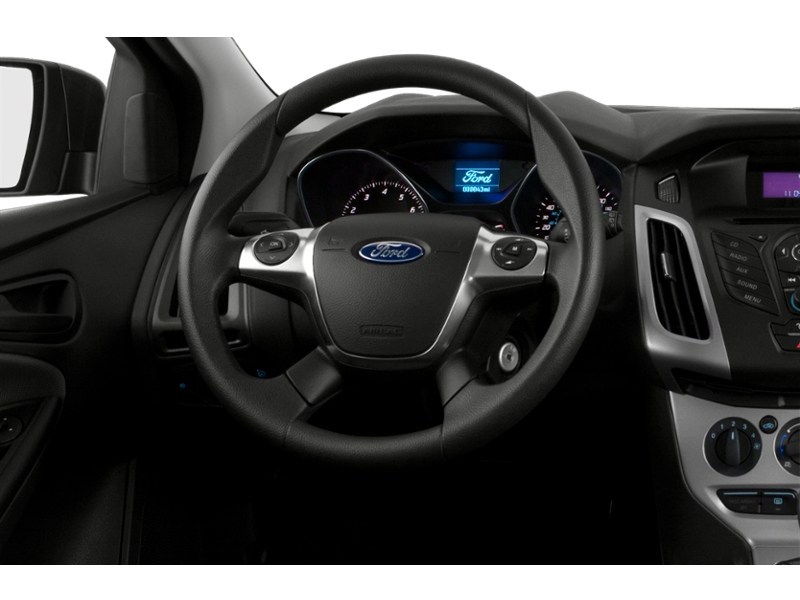 2014 Ford Focus 5dr HB SE Interior Shot 3