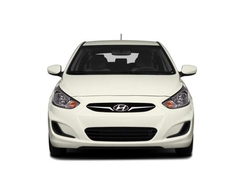 2014 Hyundai Accent 5dr HB Auto GL Exterior Shot 6