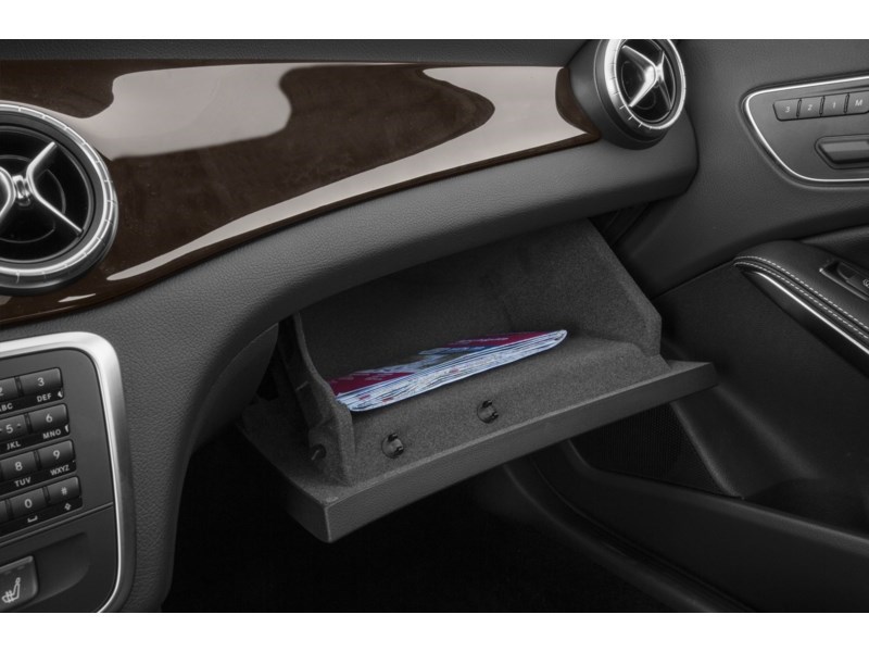 2015 Mercedes-Benz CLA-Class 4dr Sdn CLA 250 4MATIC Interior Shot 4