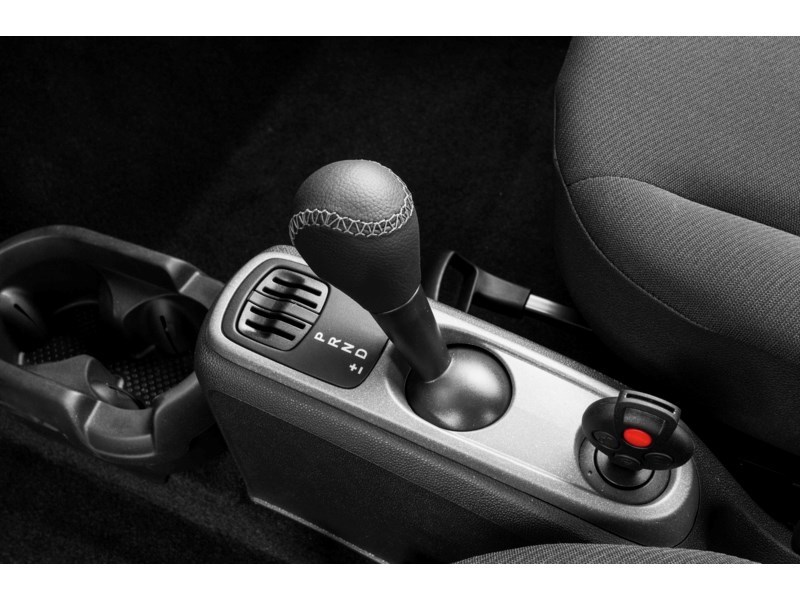 2015 smart fortwo 2dr Cpe Pure | 2 Sets of Tires Included! Exterior Shot 9