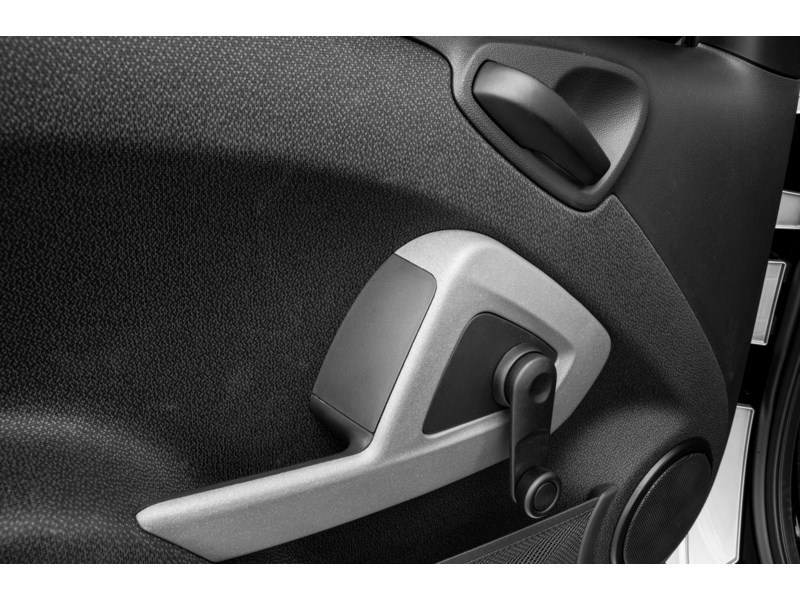 2015 smart fortwo 2dr Cpe Pure | 2 Sets of Tires Included! Exterior Shot 11