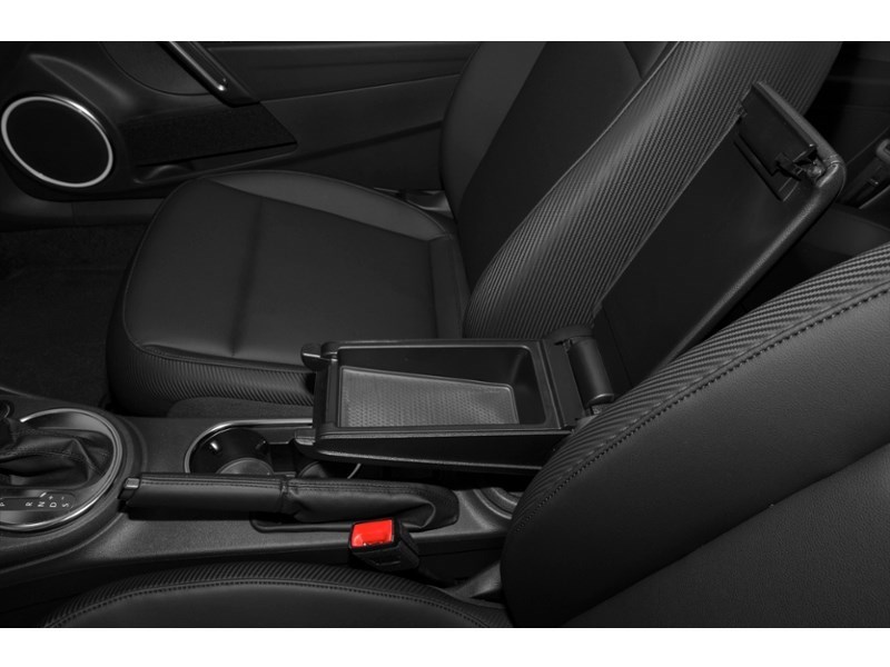 2015 Volkswagen The Beetle 2dr Conv 1.8 TSI Auto Comfortline Interior Shot 8