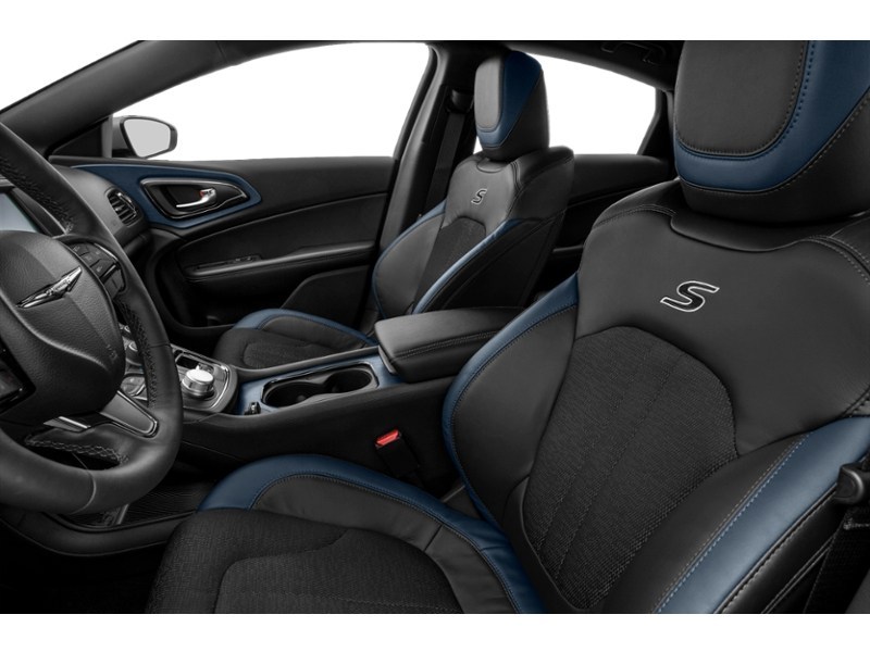 2016 Chrysler 200 S AWD Interior Shot 4