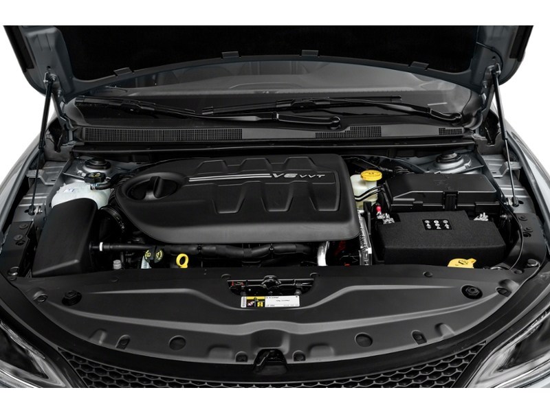 2016 Chrysler 200 S AWD Exterior Shot 3