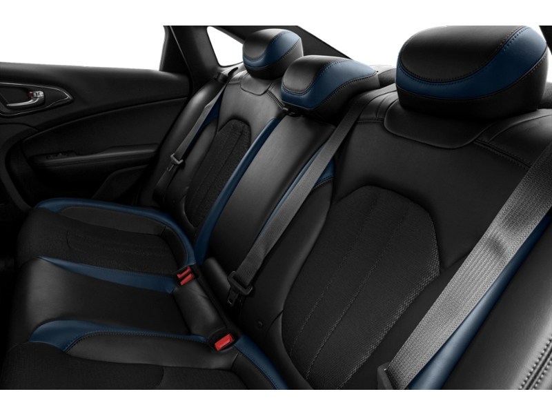 2016 Chrysler 200 S AWD Interior Shot 5
