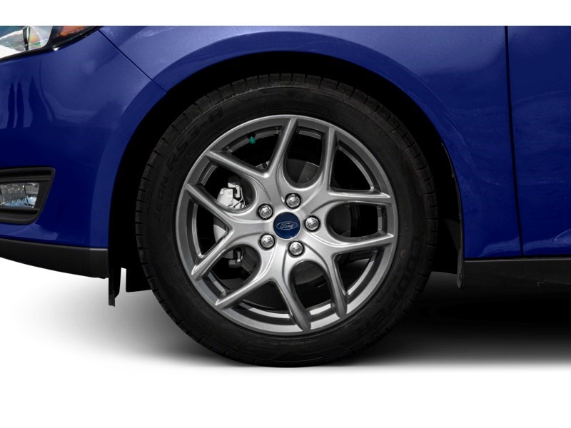 2018 Ford Focus SEL Hatch Exterior Shot 5