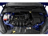 2015 Ford Focus 5dr HB SE Exterior Shot 3