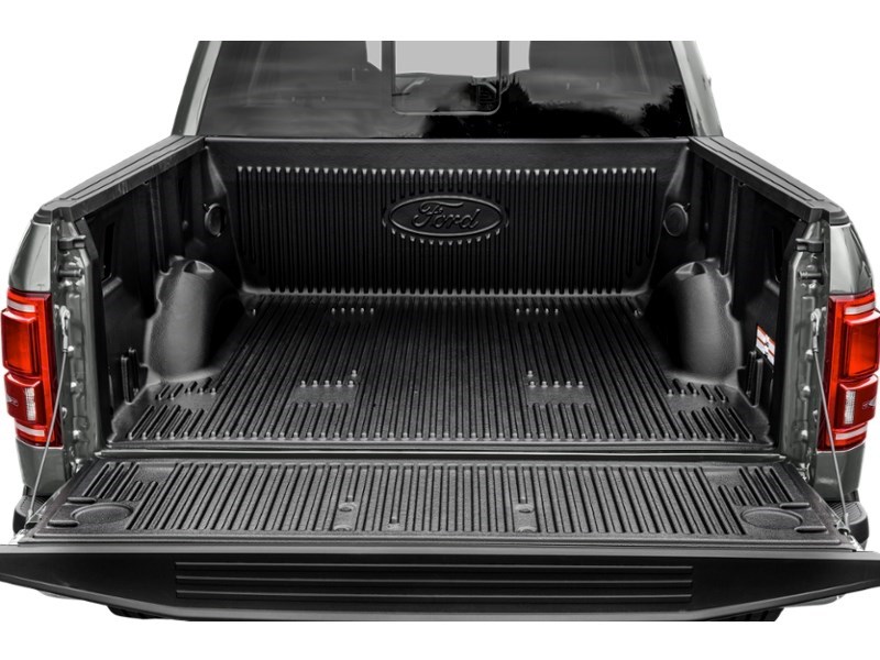2016 Ford F-150 4WD SuperCrew 145" Lariat Exterior Shot 4