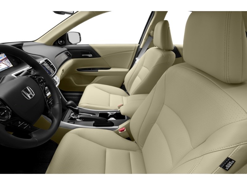 2015 Honda Accord Hybrid 4dr Sdn Touring Interior Shot 5