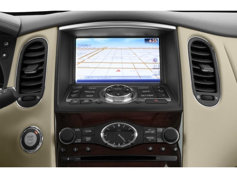 2015 INFINITI QX50 Base Interior Shot 1