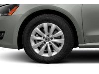 2015 Volkswagen Passat 2.0 TDI Trendline (DSG) Exterior Shot 4