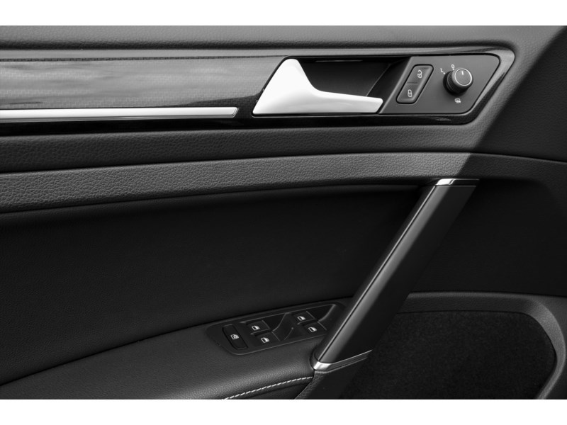 2017 Volkswagen Golf R 5dr HB DSG Exterior Shot 13