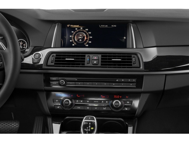 2016 BMW 535 i xDrive Interior Shot 2