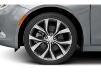 2016 Chrysler 200 4dr Sdn C FWD Exterior Shot 5