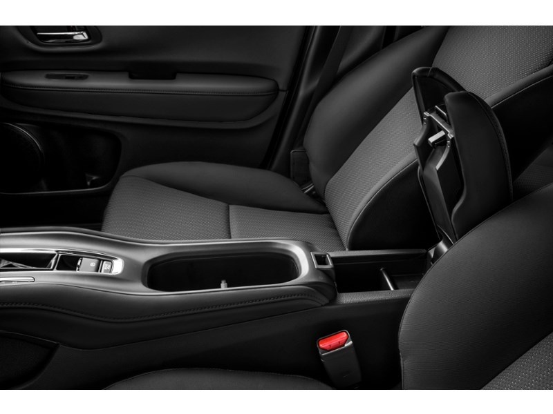 2016 Honda HR-V 2WD 4dr CVT LX Interior Shot 7