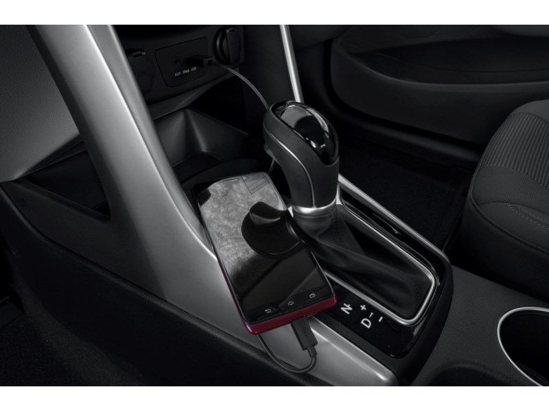 2016 Hyundai Elantra GT 5dr HB Auto GL Exterior Shot 13