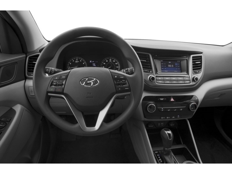 2018 Hyundai Tucson 2.0L SE AWD Interior Shot 3
