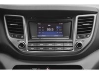 2018 Hyundai Tucson 2.0L SE AWD Interior Shot 2