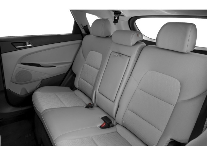 2016 Hyundai Tucson FWD 4dr 2.0L Interior Shot 5