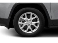 2016 Jeep Cherokee 4WD 4dr Sport Exterior Shot 5