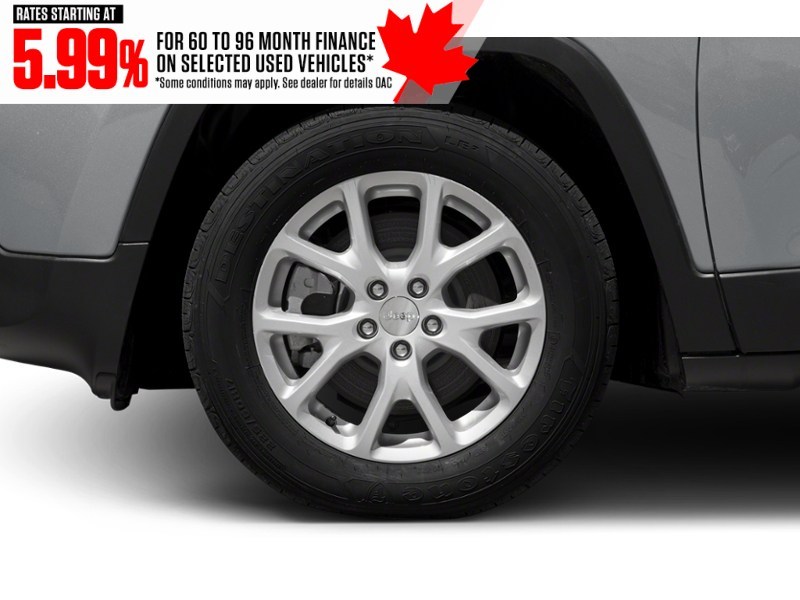 2016 Jeep Cherokee 4WD 4dr Sport Exterior Shot 5