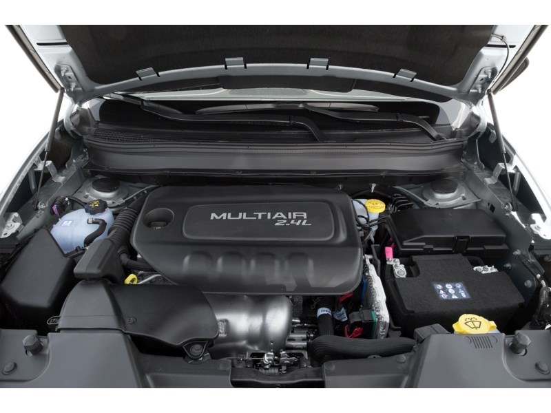 2016 Jeep Cherokee 4WD 4dr Sport Exterior Shot 3