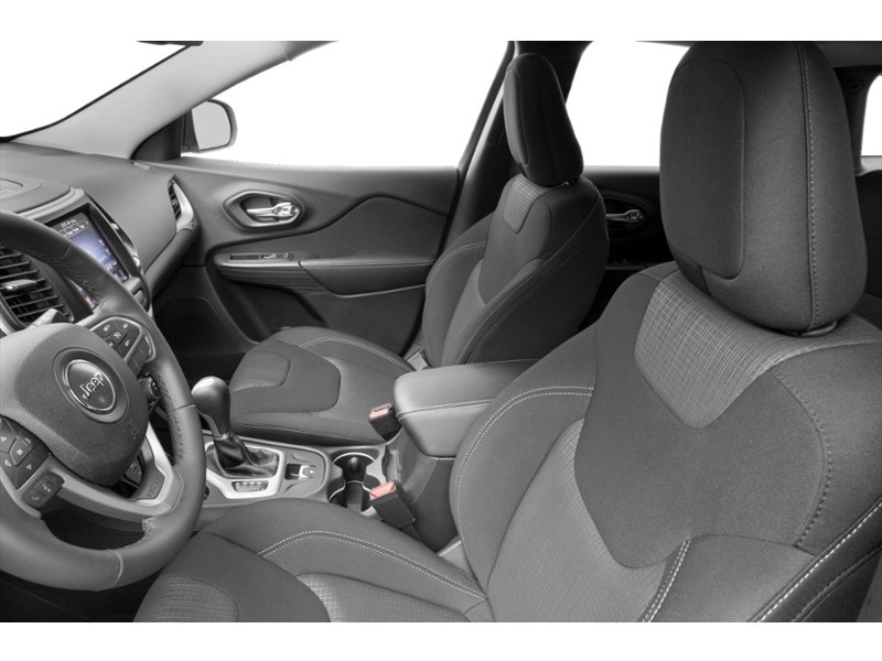 2015 Jeep Cherokee FWD 4dr North Interior Shot 4