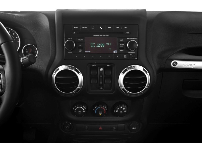 2015 Jeep Wrangler Unlimited Sahara Interior Shot 2