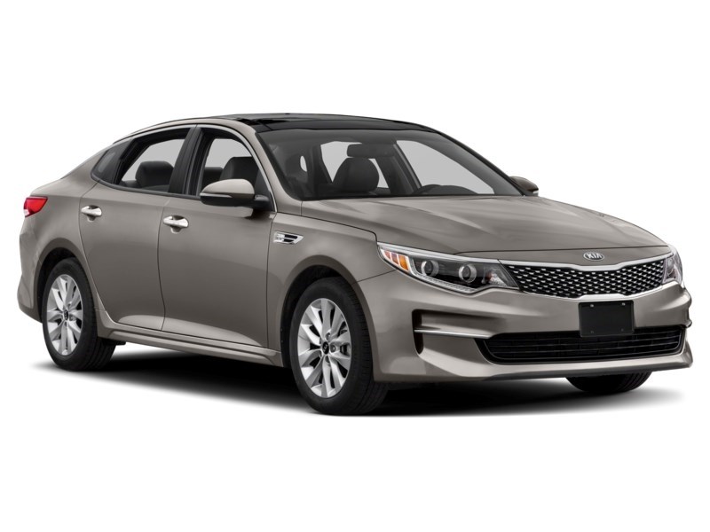 2016 Kia Optima 4dr Sdn EX Exterior Shot 9