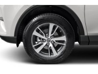 2017 Toyota RAV4 FWD 4dr XLE Exterior Shot 4