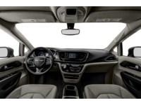 2018 Chrysler Pacifica L 2WD Interior Shot 6