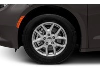 2018 Chrysler Pacifica L 2WD Exterior Shot 5
