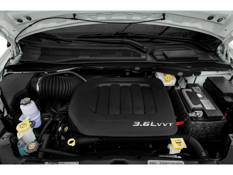 2019 Dodge Grand Caravan GT 2WD Exterior Shot 3