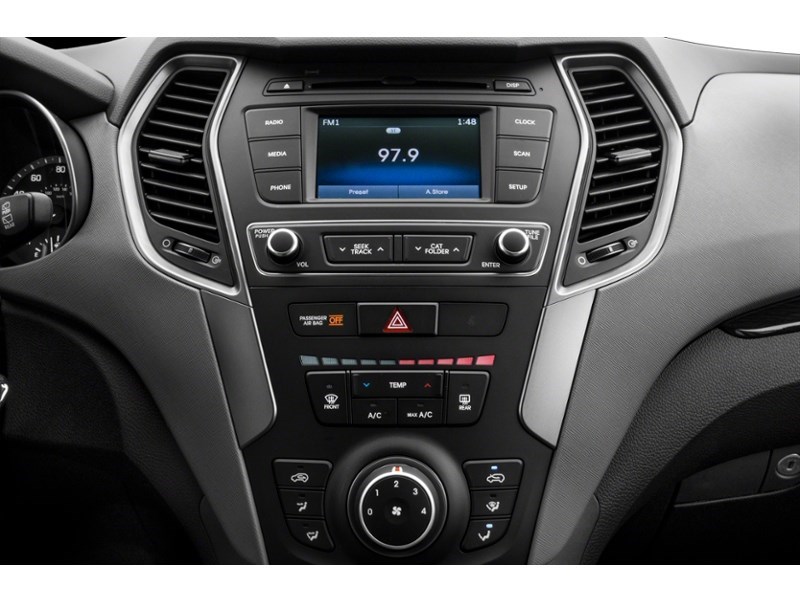2018 Hyundai Santa Fe Sport 2.4L SE AWD Interior Shot 2