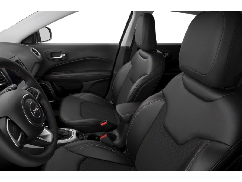 2018 Jeep Compass North FWD Interior Shot 4