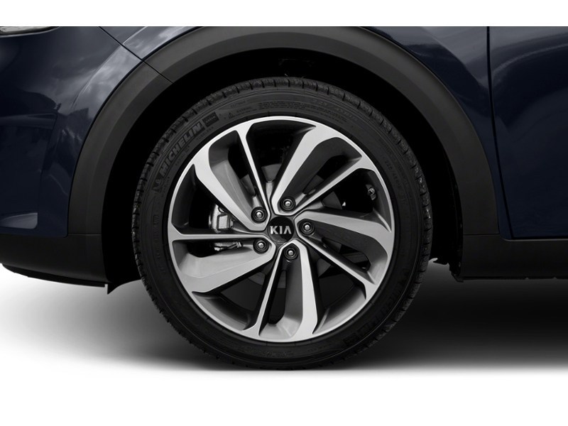 2018 Kia Niro SX Touring FWD Exterior Shot 5