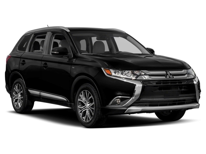 2016 Mitsubishi Outlander AWC 4dr GT Exterior Shot 9