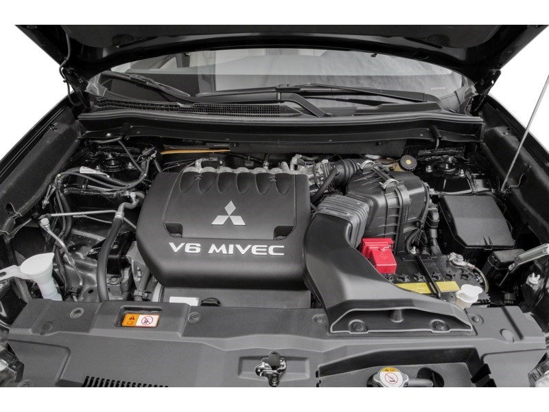 2016 Mitsubishi Outlander AWC 4dr GT Exterior Shot 3