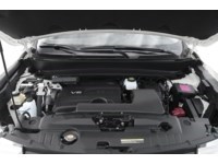2017 Nissan Pathfinder 4WD 4dr Platinum Exterior Shot 3