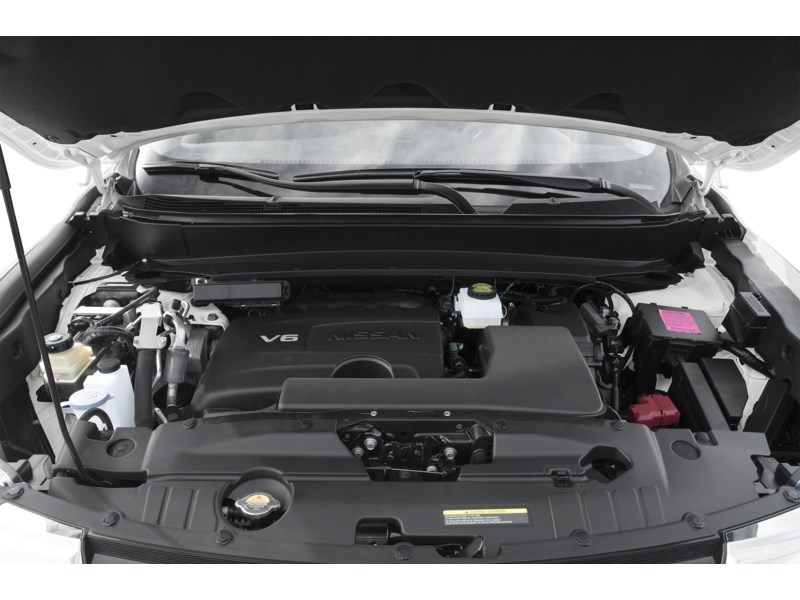 2017 Nissan Pathfinder 4WD 4dr Platinum Exterior Shot 3