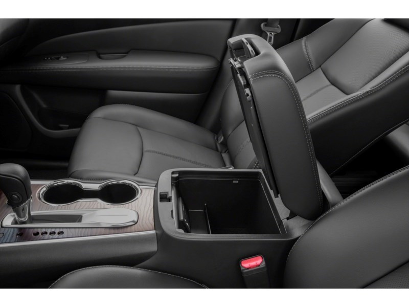 2017 Nissan Pathfinder 4WD 4dr Platinum Interior Shot 7
