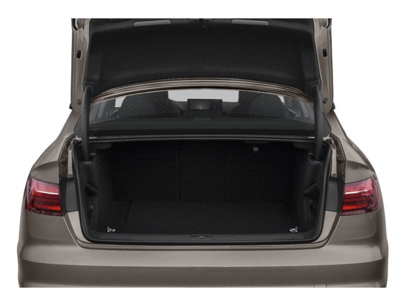 2018 Audi Q5 2.0T Progressiv Exterior Shot 4