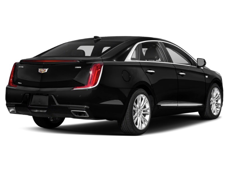 2018 Cadillac XTS 4dr Sdn Livery Package FWD Exterior Shot 2