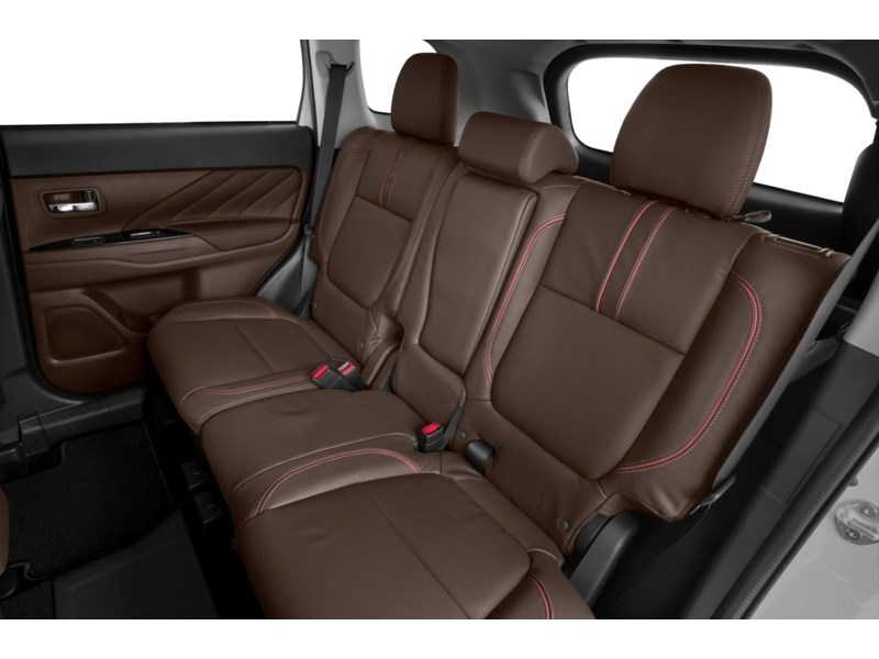 2018 Mitsubishi Outlander Plug-In Hybrid GT S-AWC Interior Shot 5