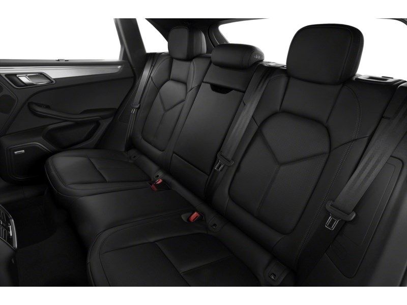 2018 Porsche Macan GTS Interior Shot 5