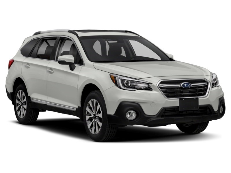 2017 Subaru Outback 3.6R Premier Technology Package (CVT) Exterior Shot 9
