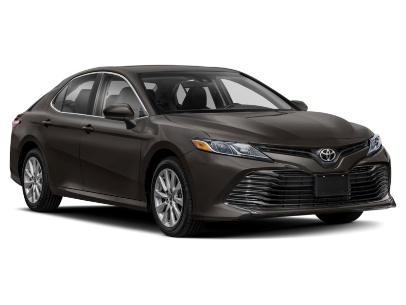 2019 Toyota Camry LE Auto Exterior Shot 9