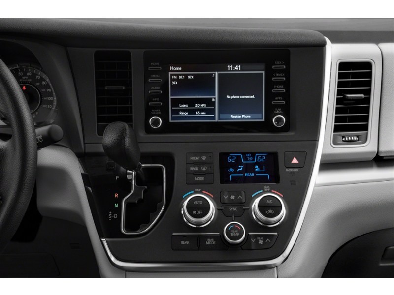 2020 Toyota Sienna XLE 7-Passenger AWD Interior Shot 2