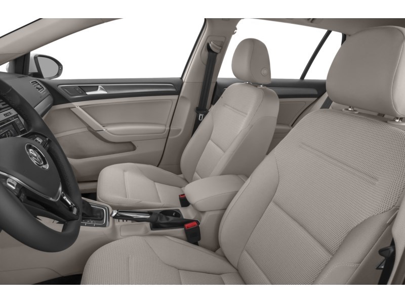 2019 Volkswagen Golf Highline 5-door Auto Interior Shot 4