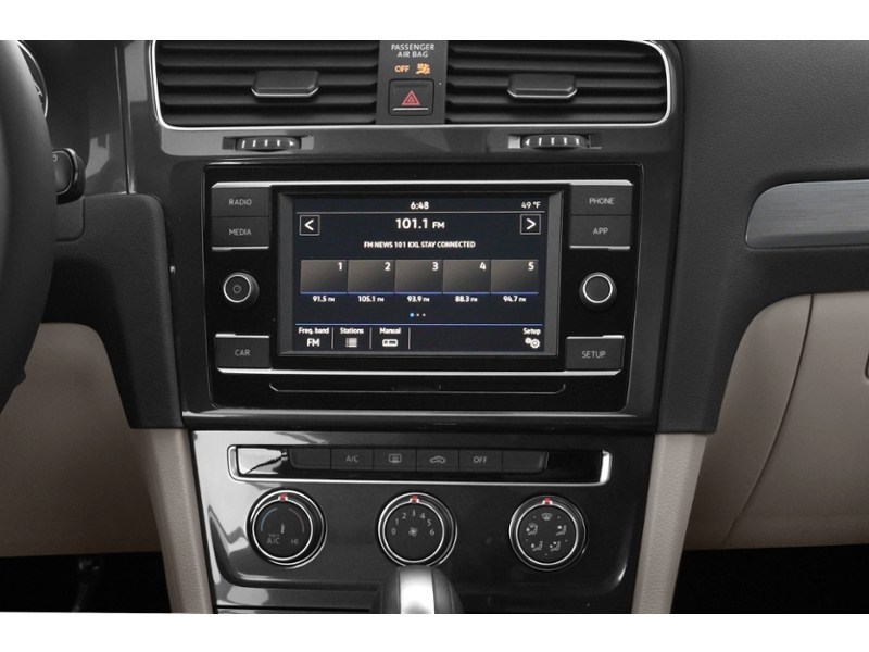 2019 Volkswagen Golf Comfortline 5-door Auto Interior Shot 2